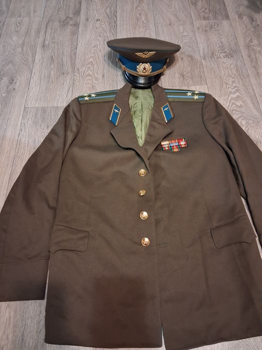 Кітель, фуражка ВВС офіцерська