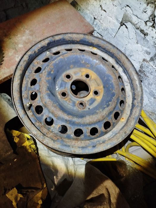 Диски на15 * 5.114,3 Волинь , москвич, без камерка