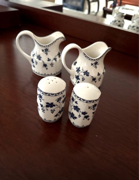 Serviço de jantar Royal Doulton