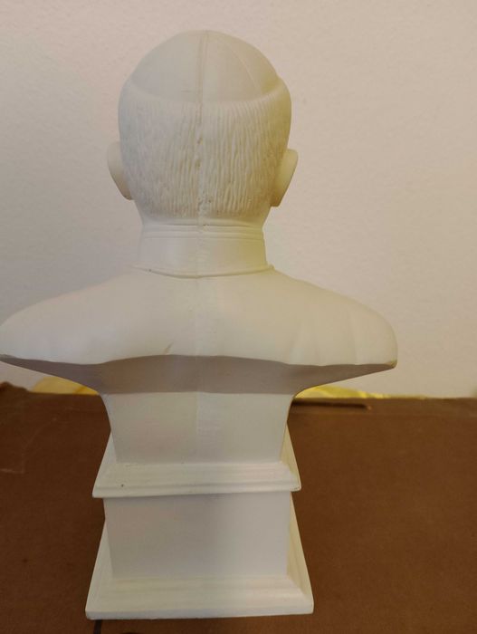 Popiersie gipsowe Jana Pawła II