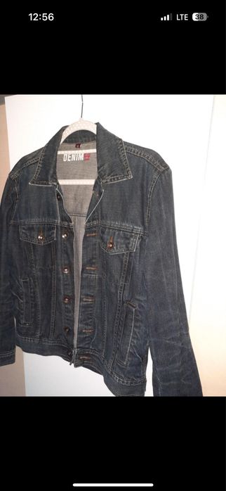 Jeansowa kurtka w stylu VINTAGE