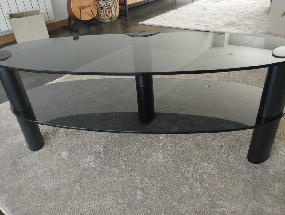 Mesa com tampo de vidro para tv/outro