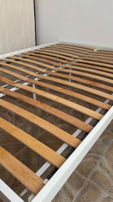 Cama Casal Branca Ikea