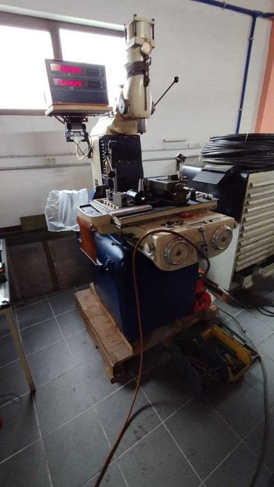 Fresadora Universal Deckel (Usada) c/ Ferramenta