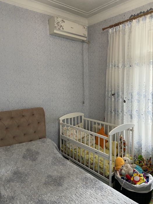 Продам 2к квартиру, 2-й поверх, індивідуальне г/опалення, гараж, сарай з погрібом