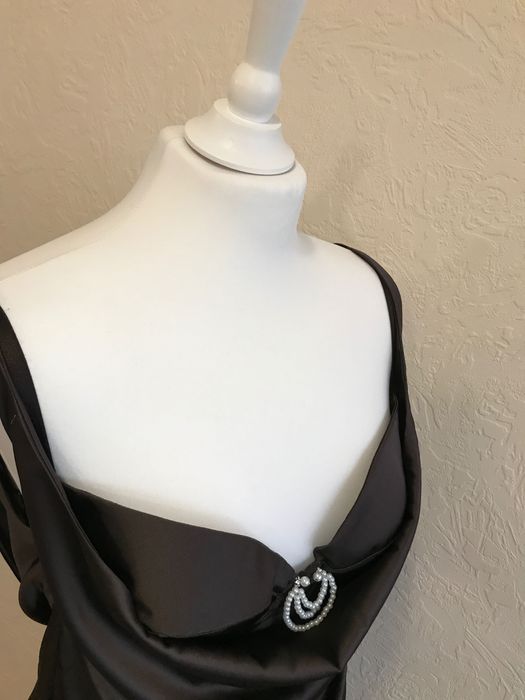 Чарівна сукня з шовку