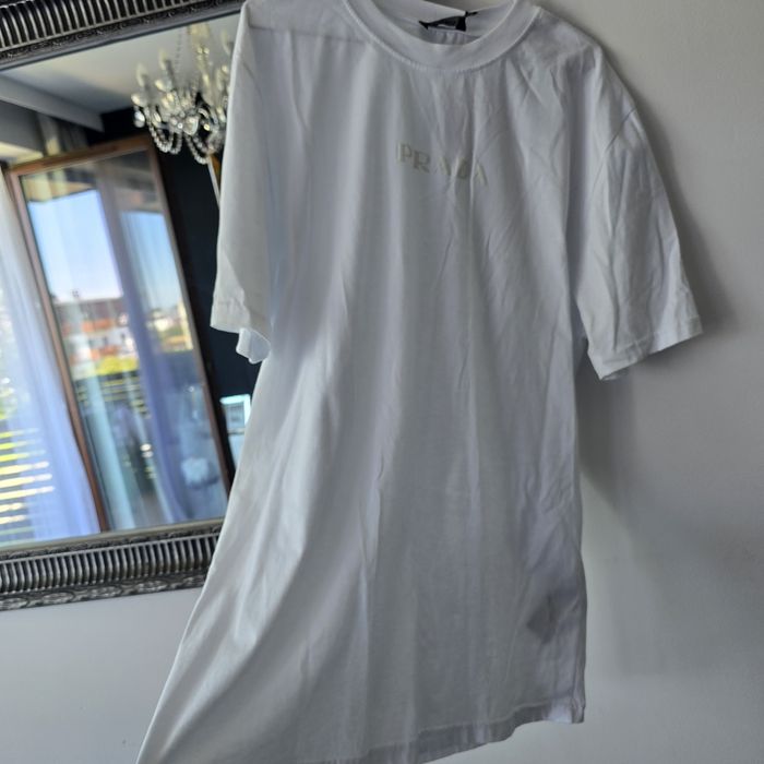 T shirt  prada m L