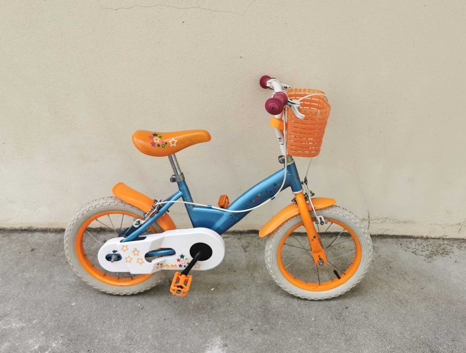 bicicleta de criança em bom estado 6-8 anos)