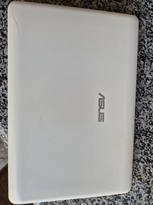 Продам нетбук Asus Eee Pc 1001pxd