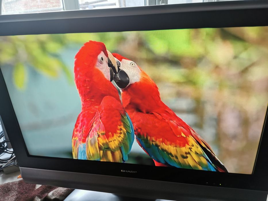 Телевізор sharp 32"