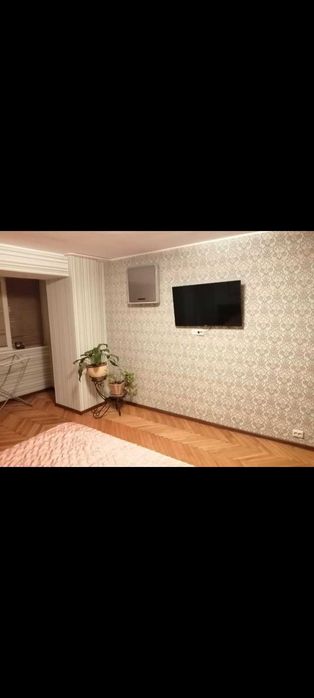 Здам 2-х кімнатну квартиру в  Чабанах поруч метро Теремки