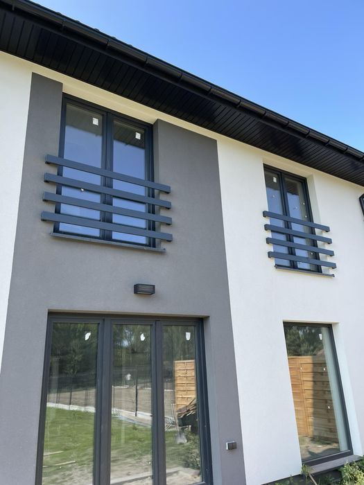Balustrady metalowe wewnętrzne i zewnętrzne