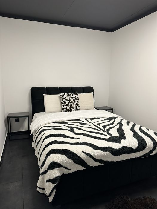 Total Black квартра подобово Київська