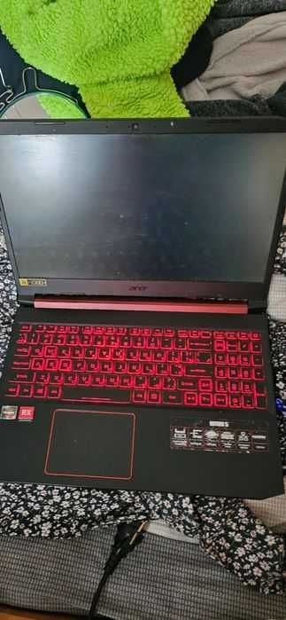 Ноутбук ігровий .особо не використовувався