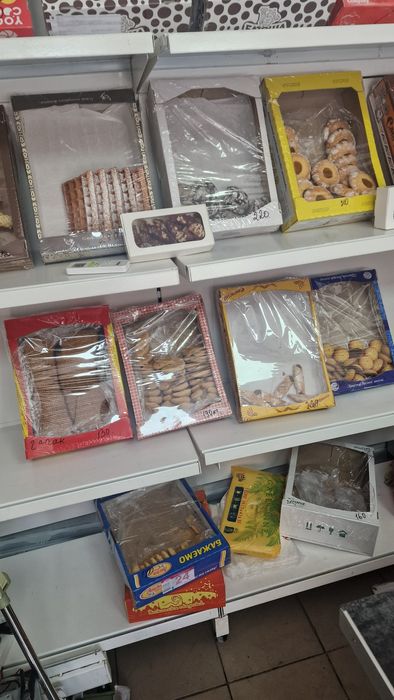 Продам  торговые стелажи