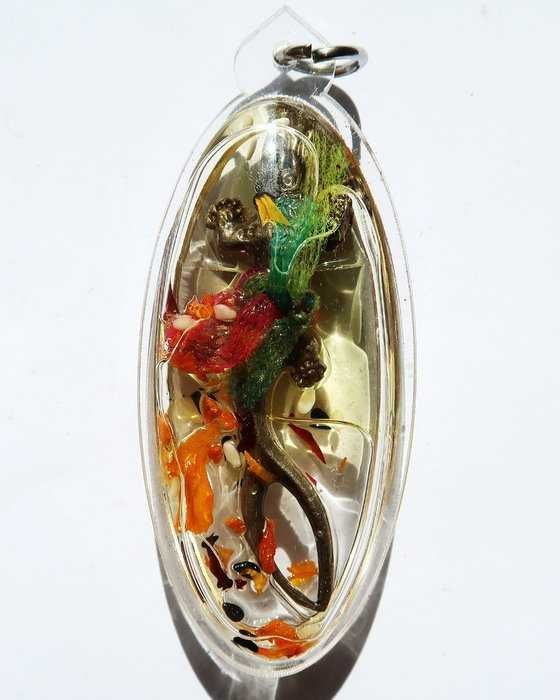 Amuleto Salamandra de Duas Caudas – Talismã de proteção e prosperidade