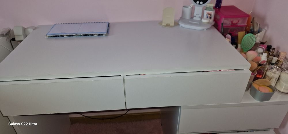 Biurko białe  5 szuflad