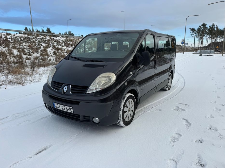 Renault Trafic Passenger (Vivaro)