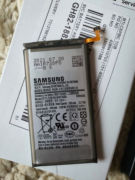 Акумулятор на Samsung s10
