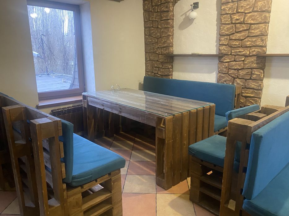 Продам для кафе мебель, холодильники и печки