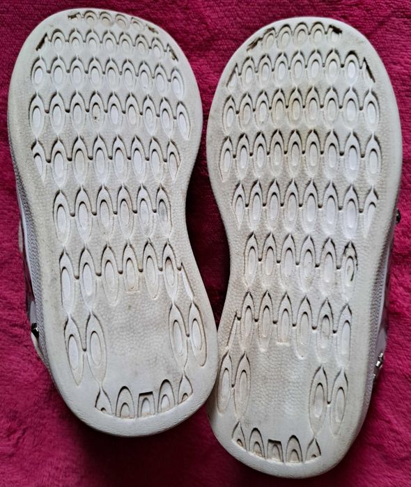 Buty, adidasy dla dziewczynki rozm. 27