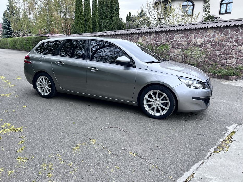 Peugeot 308 2015 1.6 BlueHdi МТ (120 к.с.) Start/Stop • Active