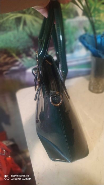 Сумки, одяг, та інше.