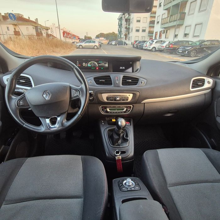 Renault Scenic 1.5 dci 110 cv