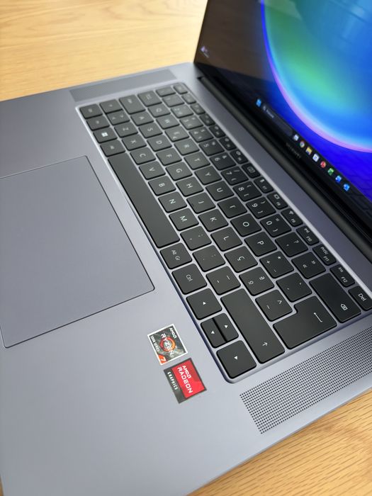 Huawei Matebook 16 - AMD R7 - 512GB