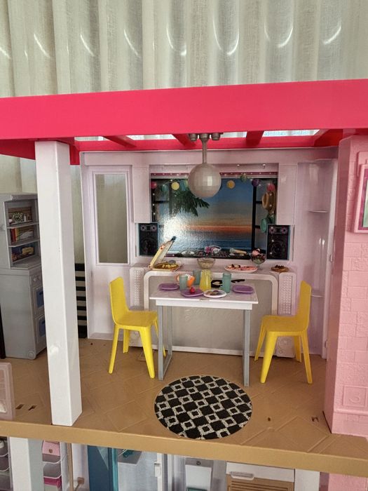 Casa da Barbie Dreamhouse, praticamente nova!