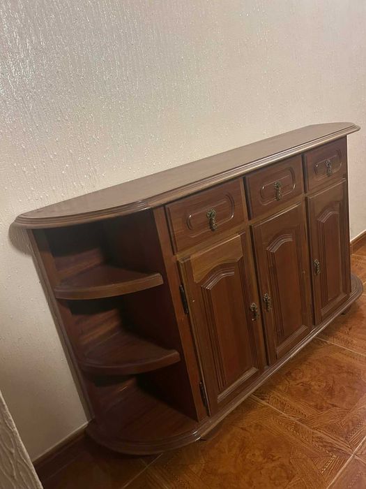 Sapateira de entrada em Mogno