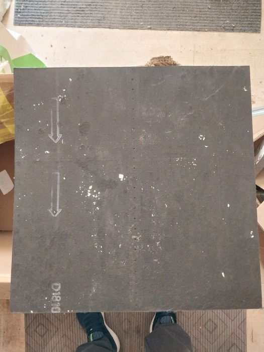 Листовой ковролин 160грн/м2  (19м.кв)