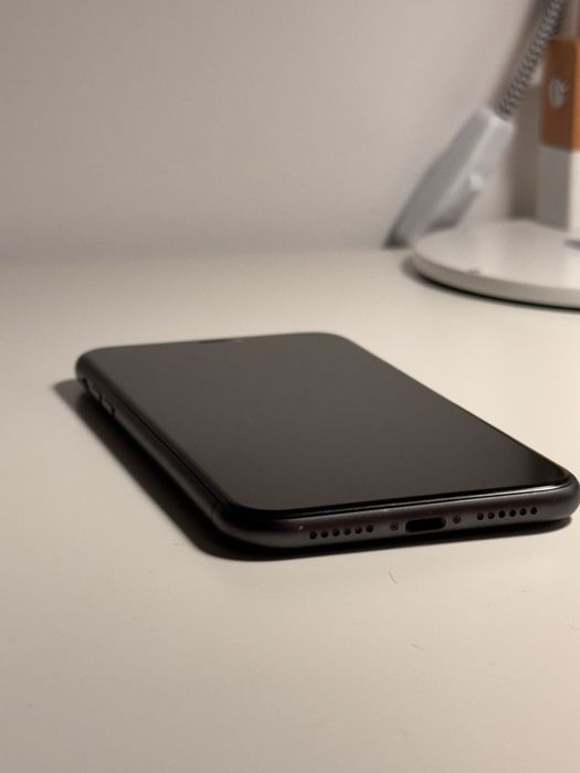 iPhone 11 128gb com capa verde