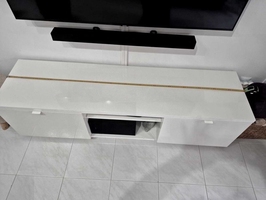 Aparador de TV medidas nas fotos