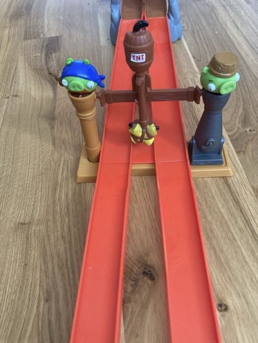 tor wyścigowy Angry Birds GO