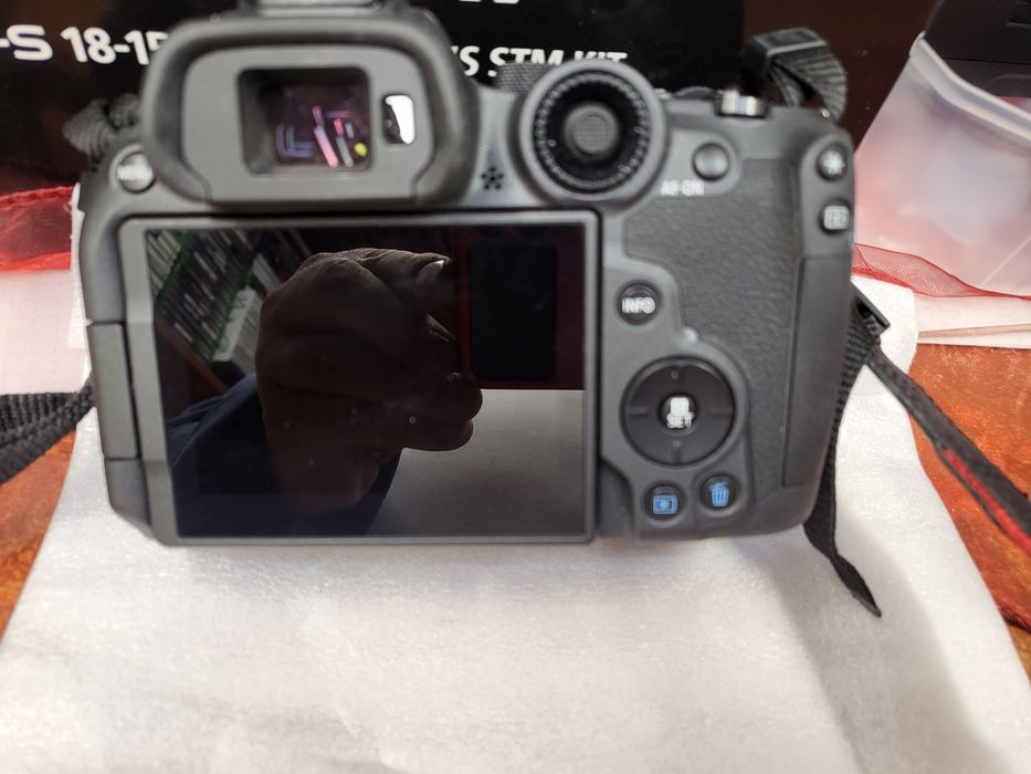 Aparat Canon Eos R7