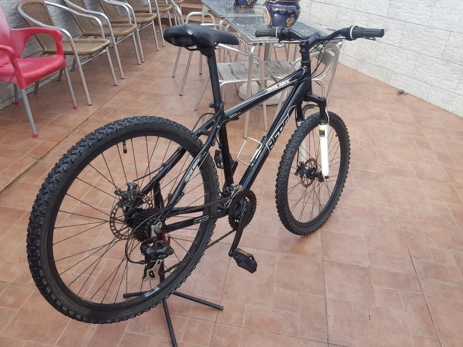 Bicicleta de adulto roda 26 travão de disco impecável