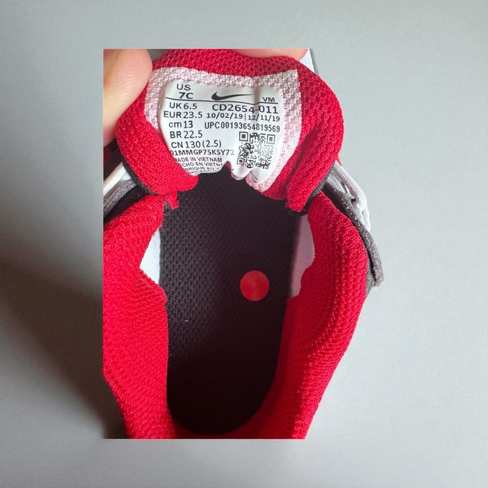 Nike Air Max 270 React Junior – szaro-różowe sneakersy, r. 23,5 (EU)