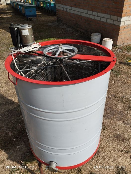 Медогонка 4-х рамочна з нержавіючої сталі (AISI 304)