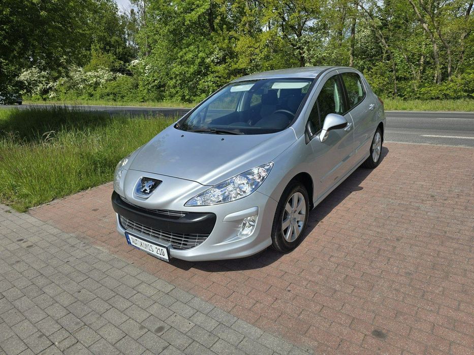 Peugeot 308 Peugeot 308 1,6 benzyna z niskim oryginalnym przebiegiem 110 tys km !!