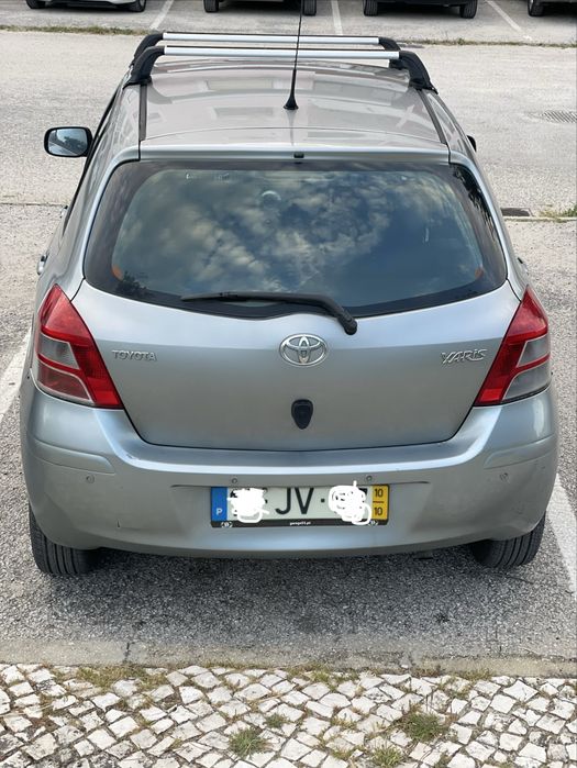 Toyota Yaris 2010 - Nacional e Cx Automática