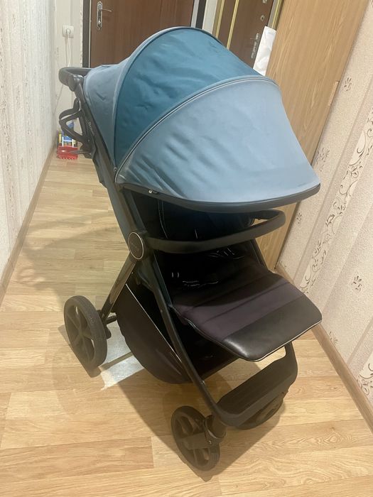 Коляска прогулочная Carrello Bravo