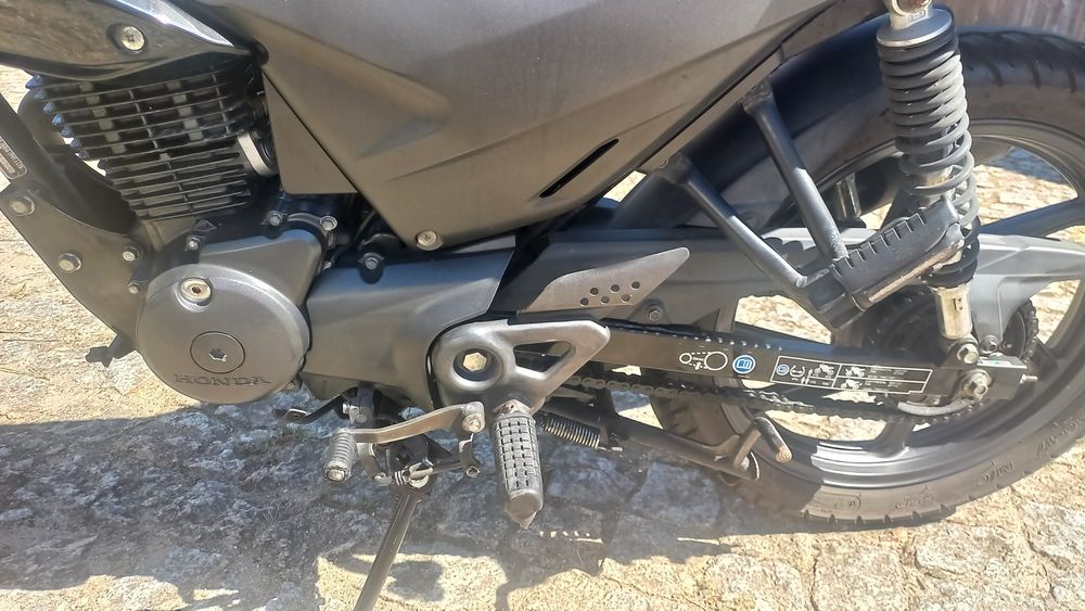 Vendo mota Honda CBF 125 de 2013
