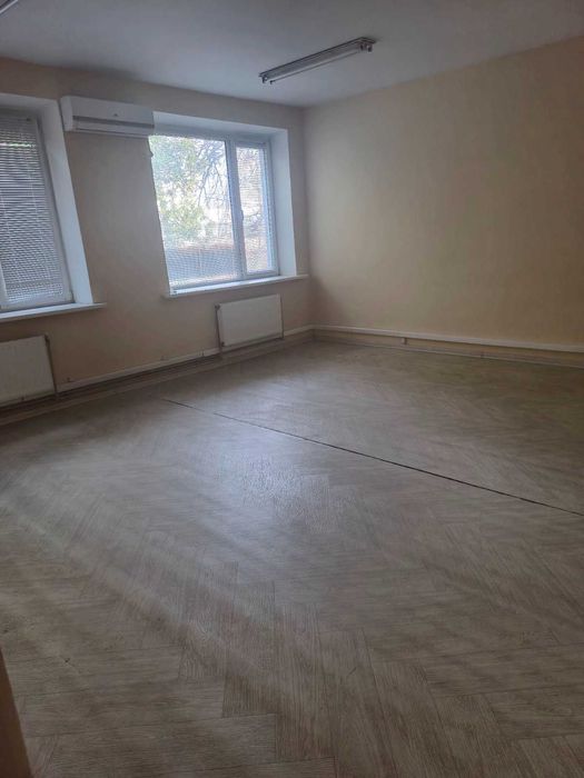 Оренда офісних приміщень у м. Бровари, вул. Металургів, 15