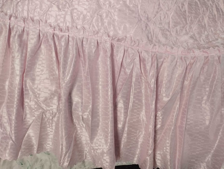 Vendo colcha de cama antiga