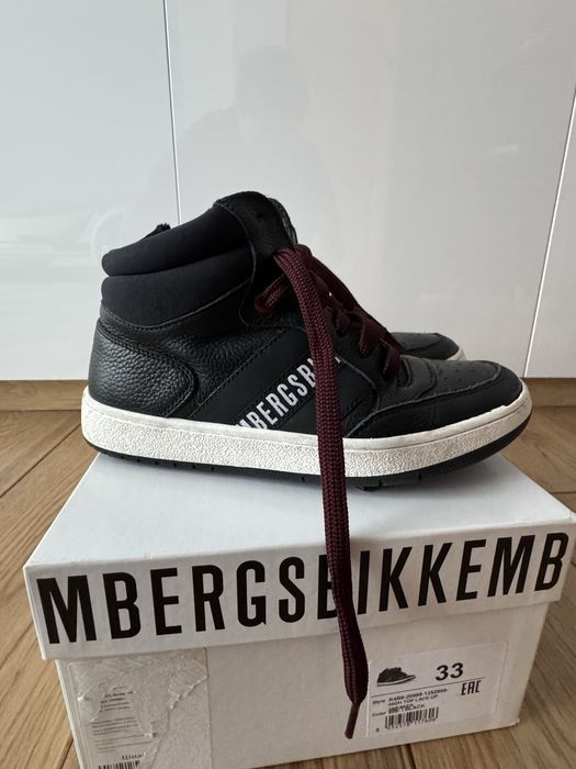 Продам дитячі кросівки Bikkemberg у чудовому стані