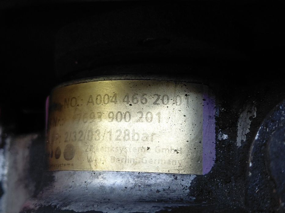 Bomba de direção MERCEDES-BENZ Classe E (W210)