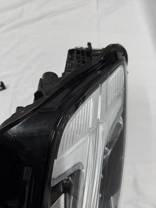 Lampa Prawy Przód VOLVO V60 S60 FULL LED 18-22r.