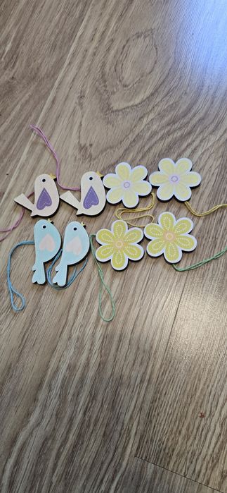 Kwiaty i ptaszki drewniane