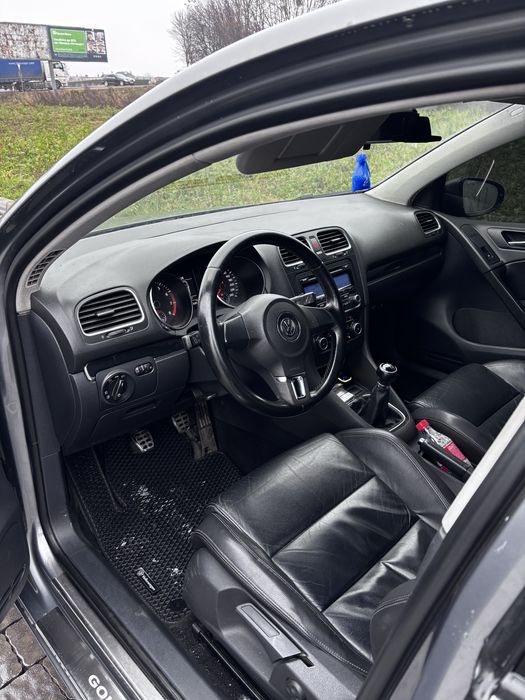 Volkswagen Golf 6 2011 1.6 Бензин